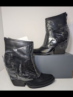 Very Volatile Black Fringe Ankle Boots Women's Size 6.5
